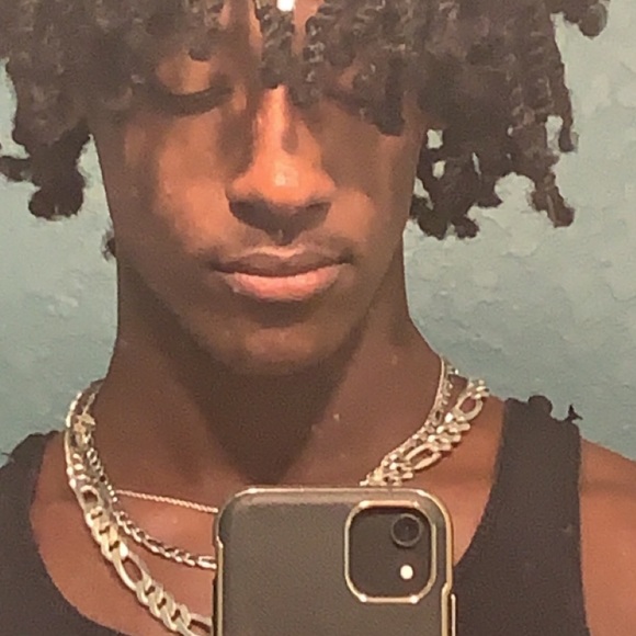 Meet your Posher, Andrew - Picture 1 of 1